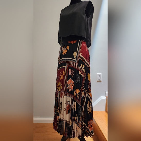 Joseph Ribkoff dress - Picture 3 of 10